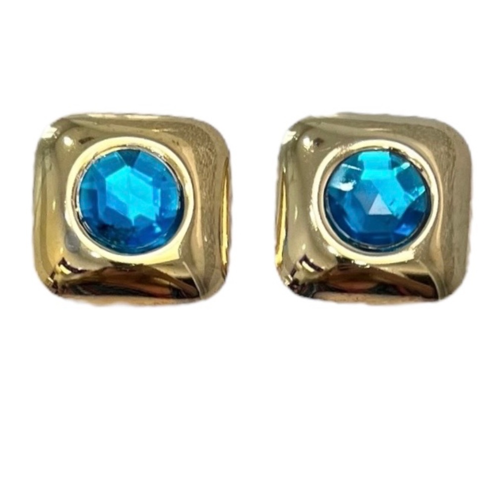 VINTAGE 1980'S SHINY GOLD SQUARE WITH BLUE FACETED STONE CENTER EARRINGS